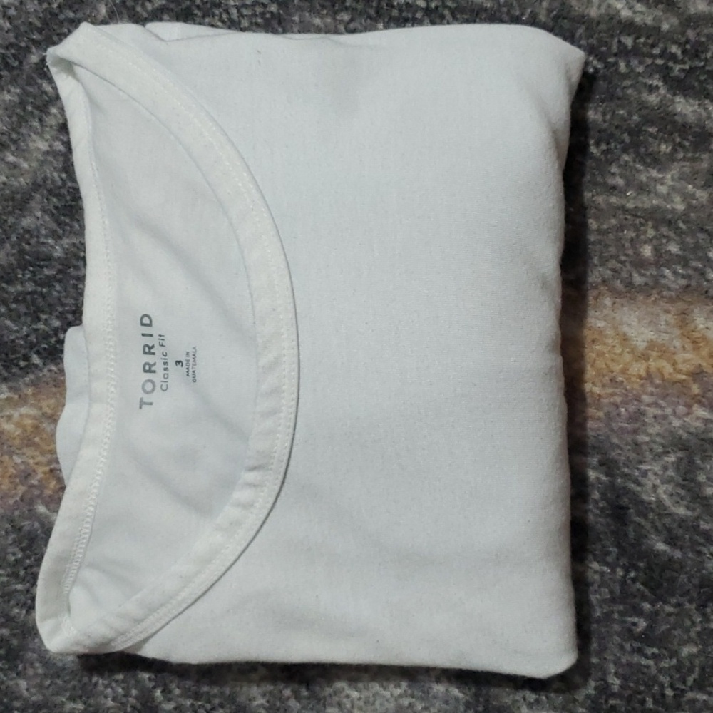 Torrid Everyday Signature Jersey Poly-Cotton Crew Classic Fit White Tee 3X - Picture 2 of 8